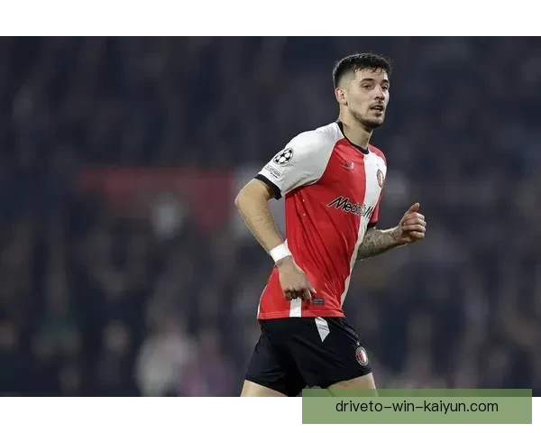 海伦芬关键球员持续发挥稳定，双方赛季表现值得关注。