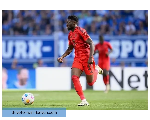 戴维斯边路端表现持续提升，助力球队在联赛中的竞争力增强