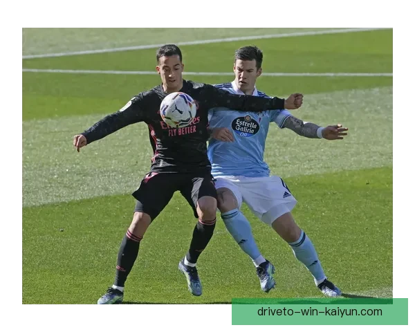 西甲联赛巴拉伊多斯主场表现稳定，球队竞争力增强备受关注