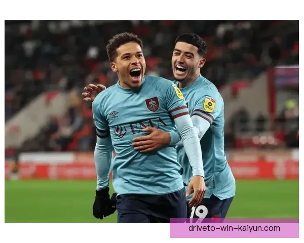 伯恩利对阵曼城：英超焦点战双方近期状态与积分形势分析